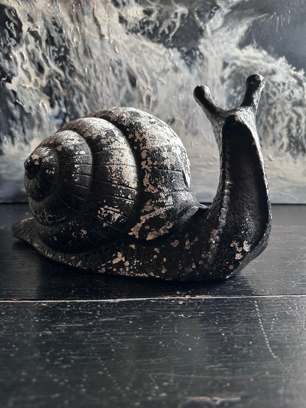 Cast aluminum snail