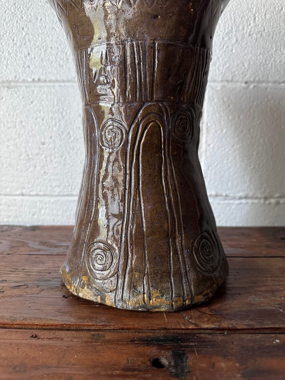 Ceramic vase with handles