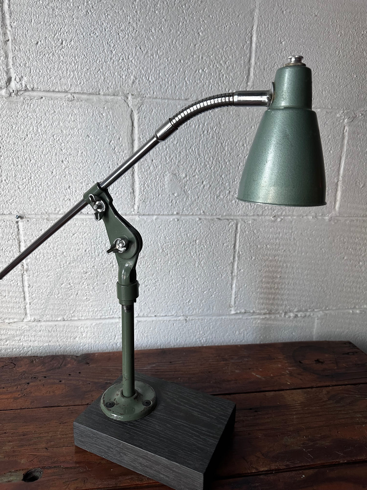 Green articulated work light
