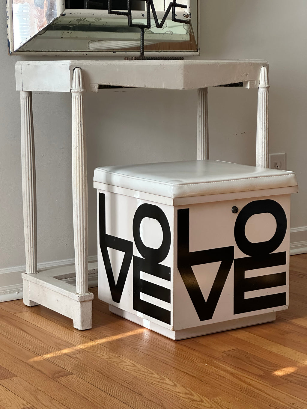 White Mirrored Vanity Table