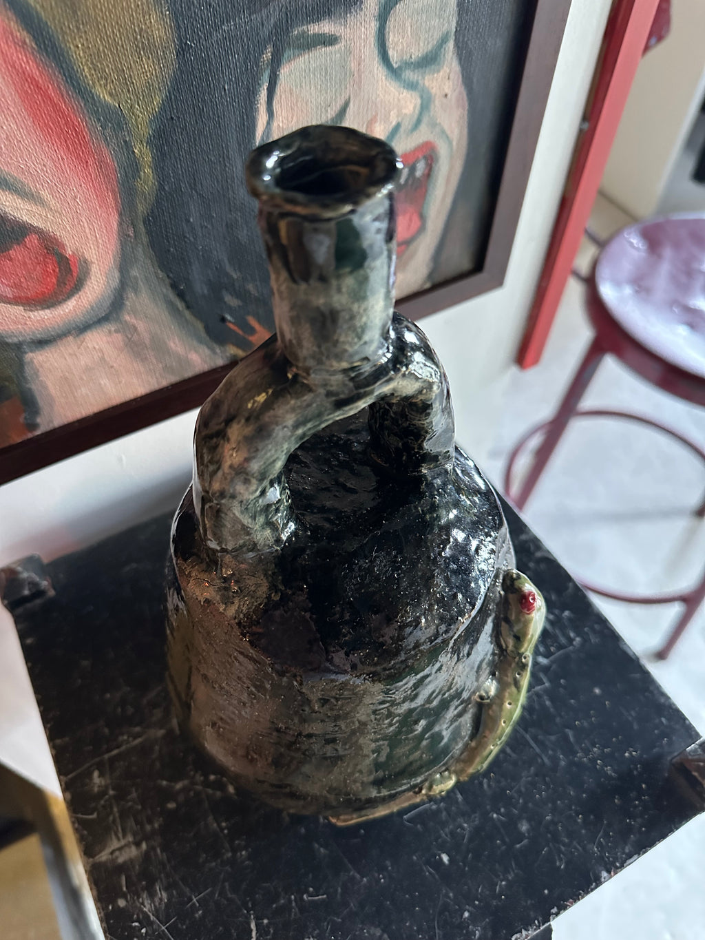 Ceramic lizard vessel