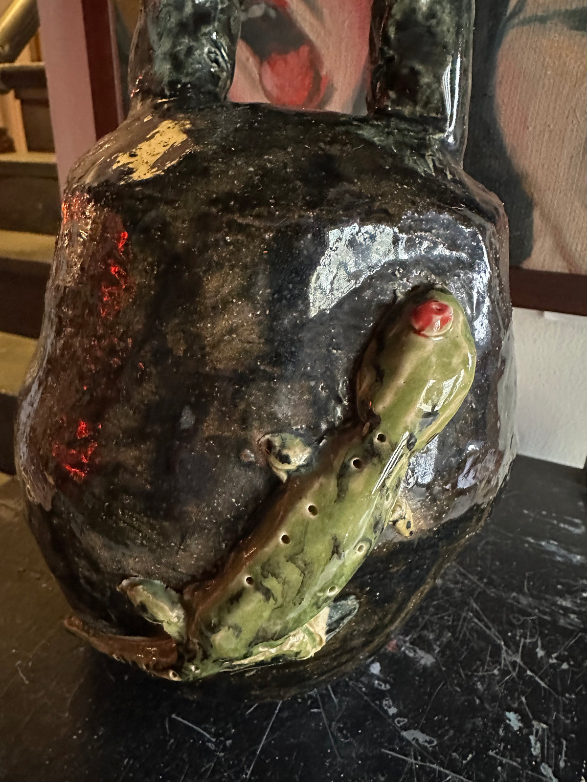 Ceramic lizard vessel
