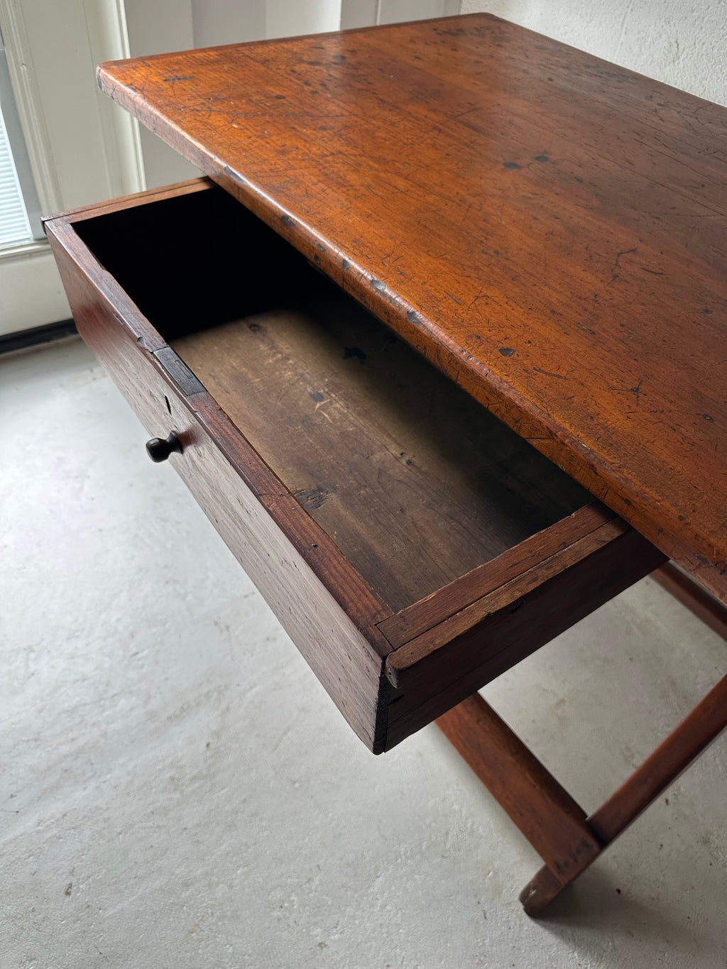 Pine Sawbuck Table
